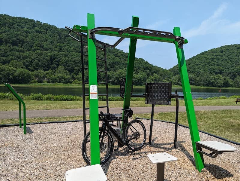 Oil city marina campsite - Image 1