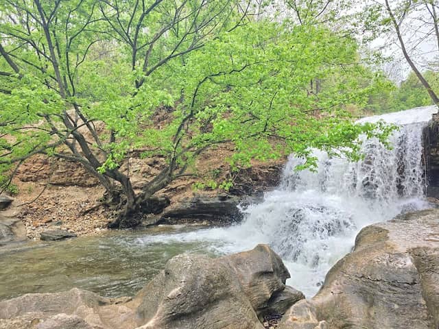 Waterfall Bella Vista - Image 2