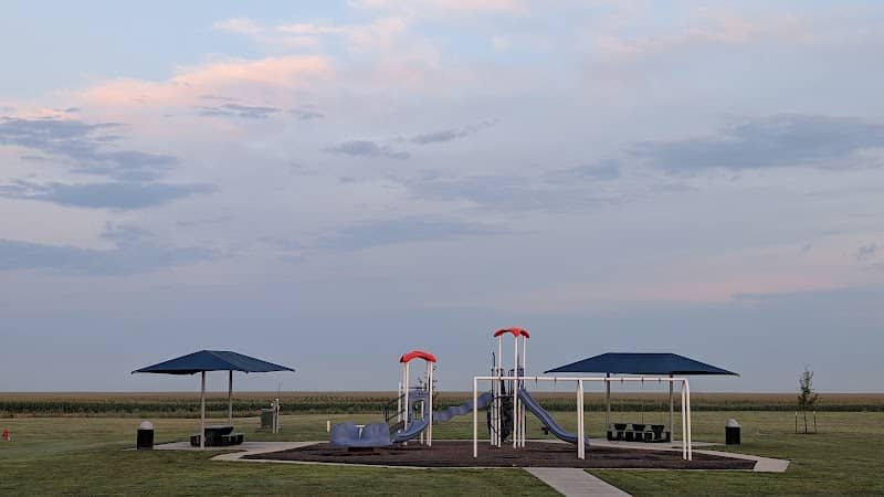 Country Lakes Park - Image 1