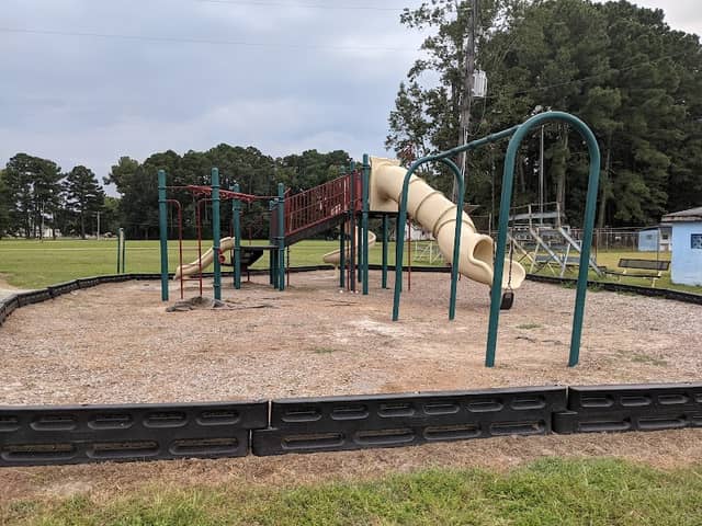 Dees Memorial Park - Image 1