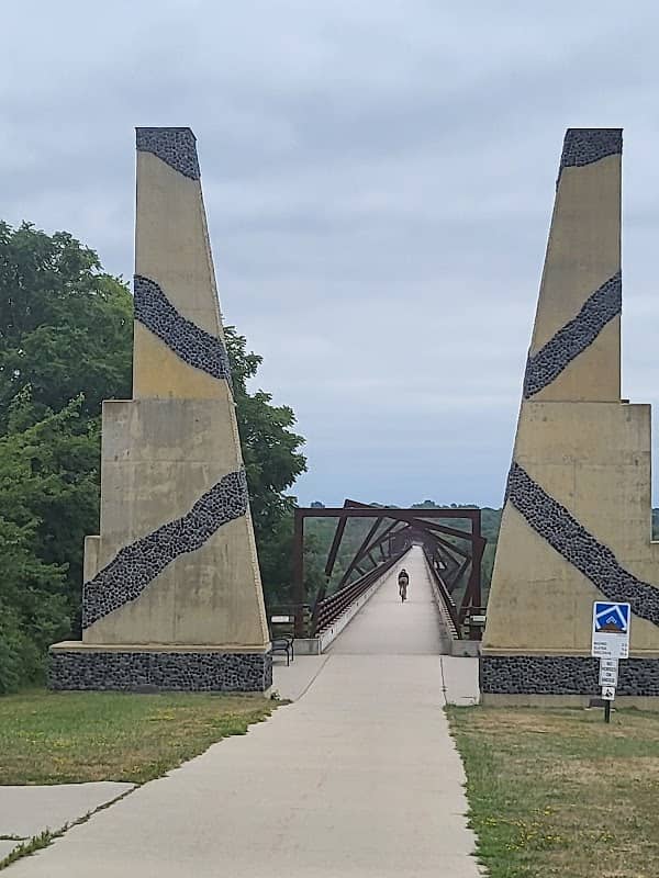 High Trestle Trail Bridge Auxiliary Parking - Image 1