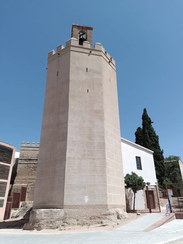 Torre Espantaperros - Image 2