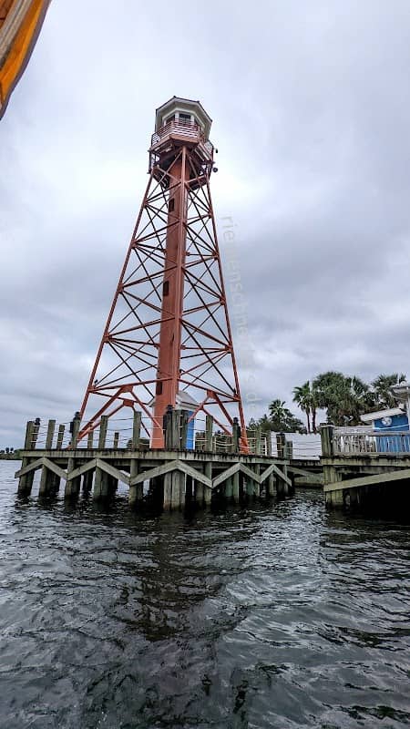 Lake Sumter Landing Boat Tour - Image 2