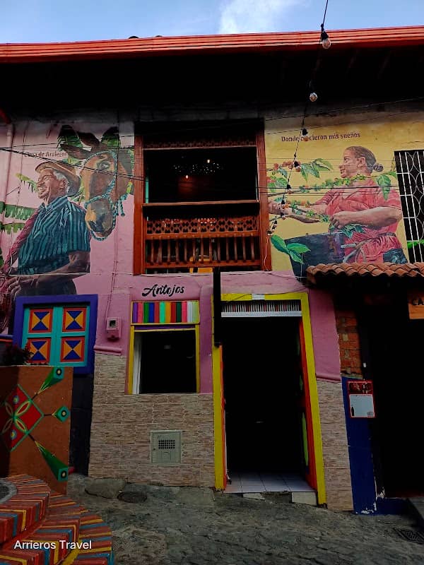 Calle peatonal de los Murales - Image 2