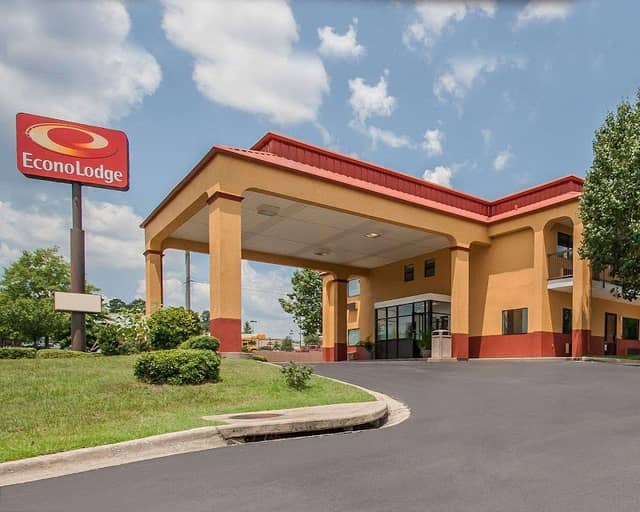 Econo Lodge Northport - Tuscaloosa North - Image 1