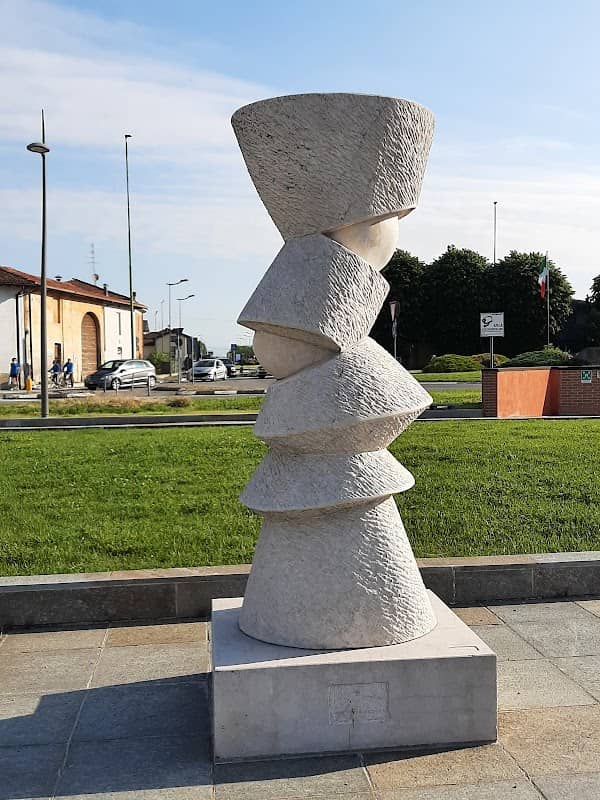 Piazza - Image 1