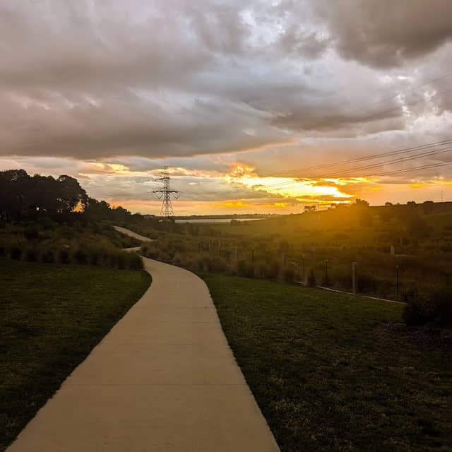 Roxburgh Park Valley Park - Image 2