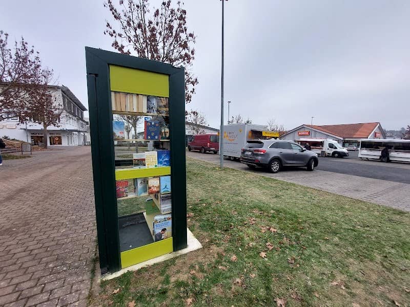 Bücherzelle Staufenberg - Image 1