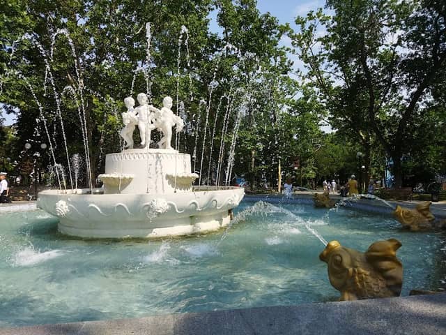 Komsomol's'kyi park - Image 2