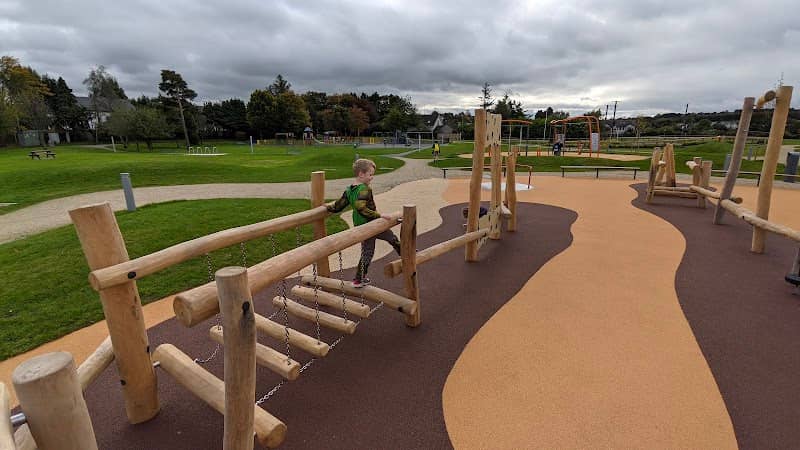 Gorey park - Image 1