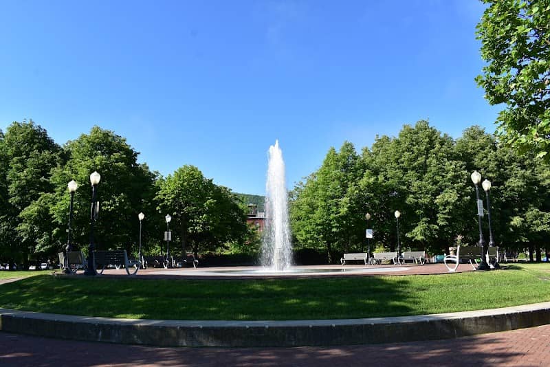 Riverfront Park -The Fountain at Centennial Park - Image 1