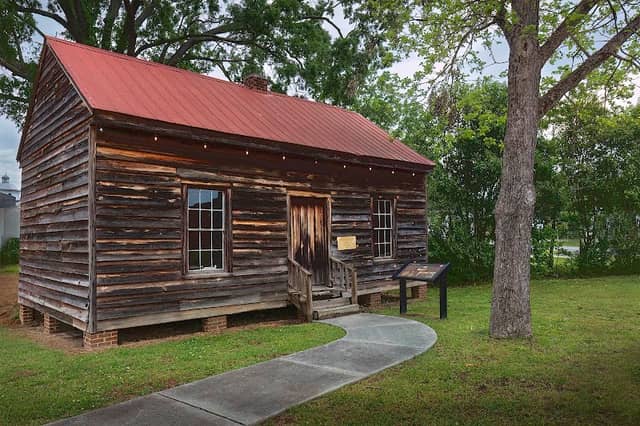 Latta Veteran’s Memorial Park - Image 1