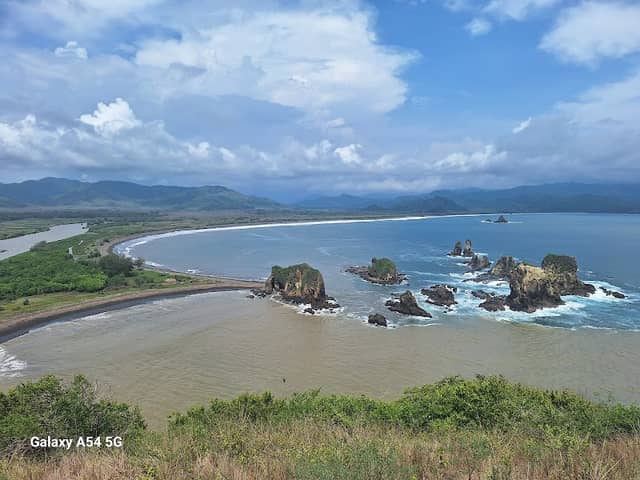 Teluk Love - Image 1