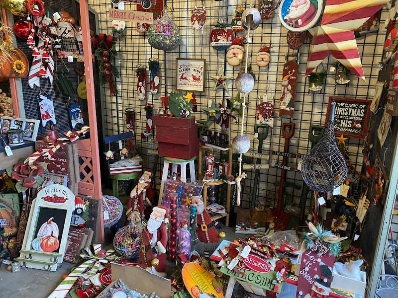 Attraction Design LLC - Image 1