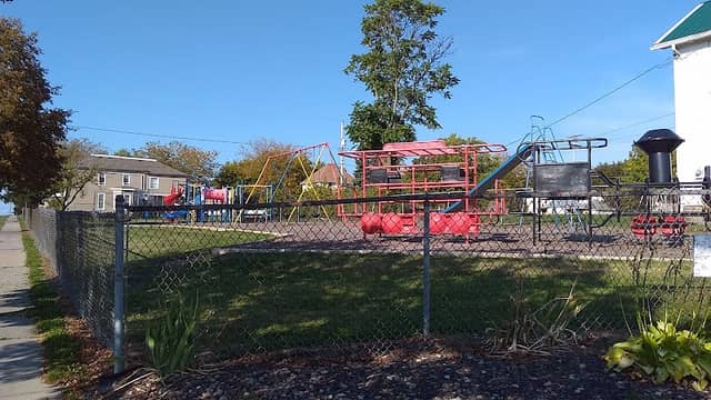 Keefer St Park - Image 1