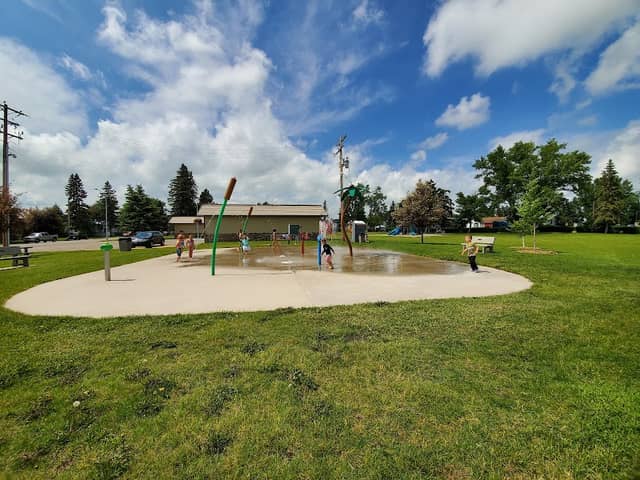 Splash Park - Image 1