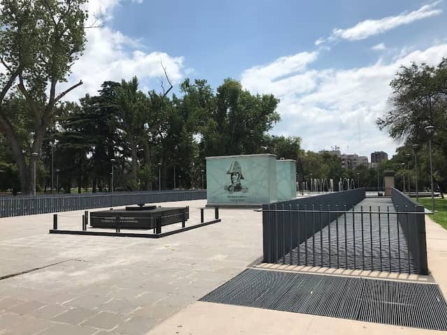 Monumento a la Bandera - Image 2