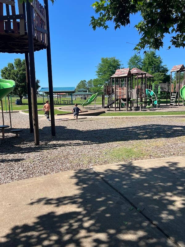 Centennial Park - Image 2