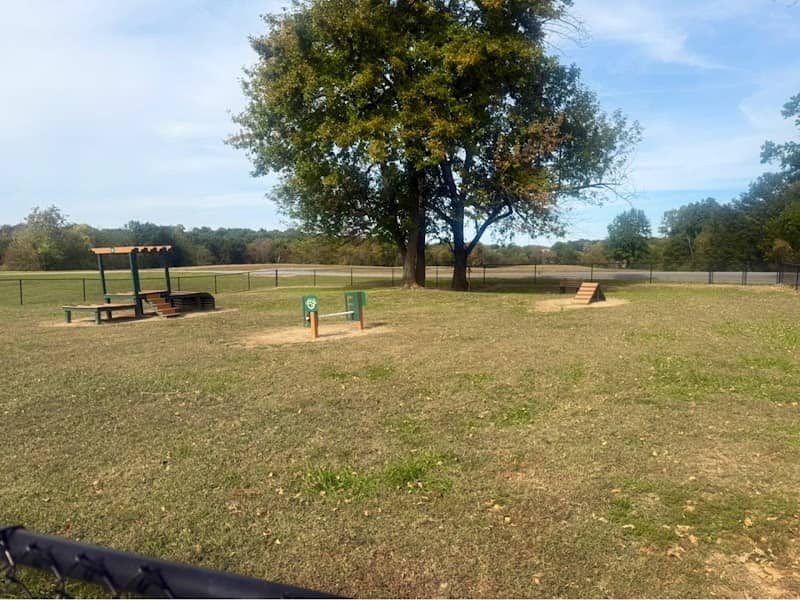 Carmi Dog Park - Image 1