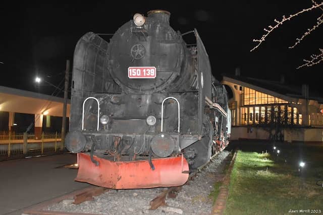Train monument - Image 1