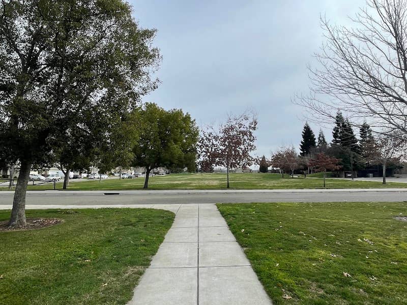 Veteran's Park - Image 1