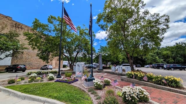 Veterans Memorial - Image 2