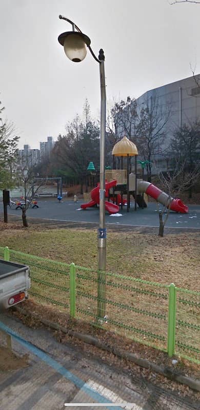 Sunmot Park - Image 1