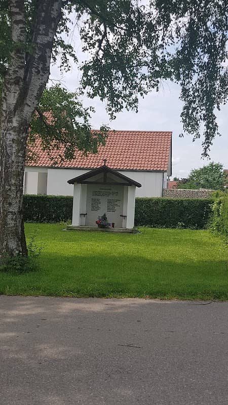 Kriegerdenkmal - Image 1