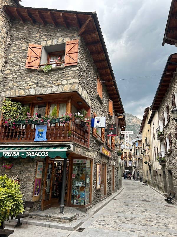 Pueblo de Benasque. - Image 1