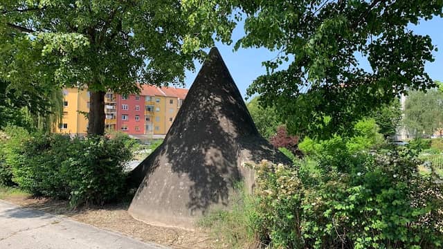 Bunker - Image 1