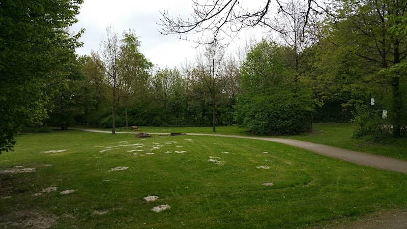 Park mit Seilbahn und Bolzplatz - Image 2