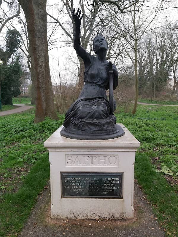 Howard Gardens - Image 1