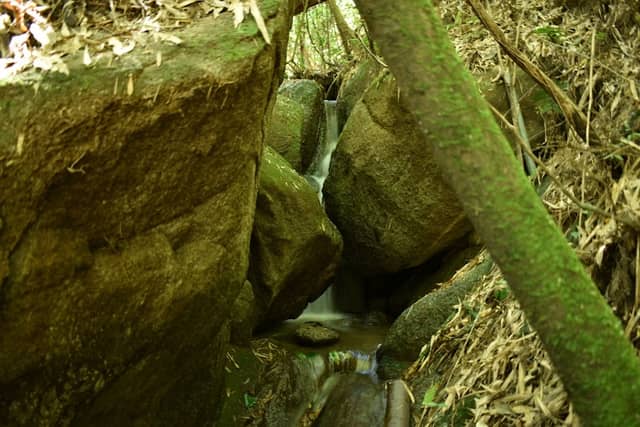 村山の滝 - Image 1