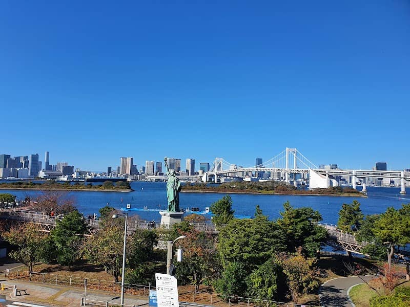 Love Sign Odaiba - Image 3