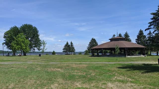 Confederation Park - Image 2
