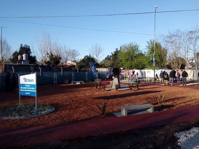 Plaza Dr. René Favaloro - Image 1