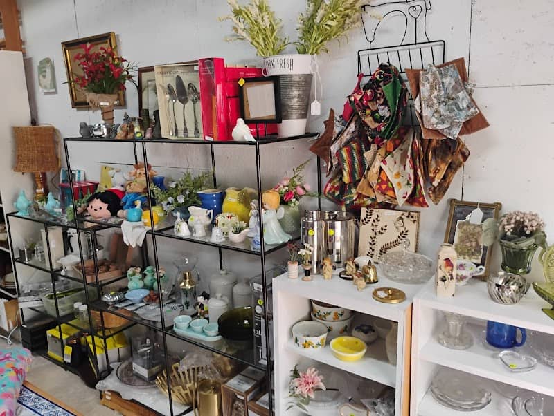 Junction Flea Market - Image 2