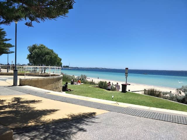 Churchill Park - Image 3