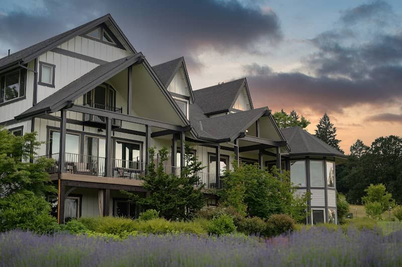 The Setting Inn Willamette Valley - Image 2