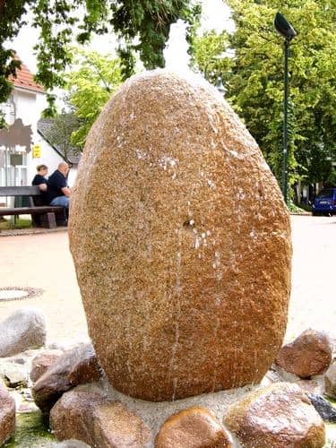 Findling-Brunnen, Ostercappeln - Image 1