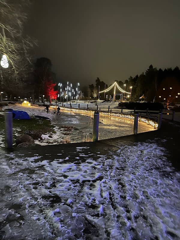 Kumla park, Sweden - Image 1