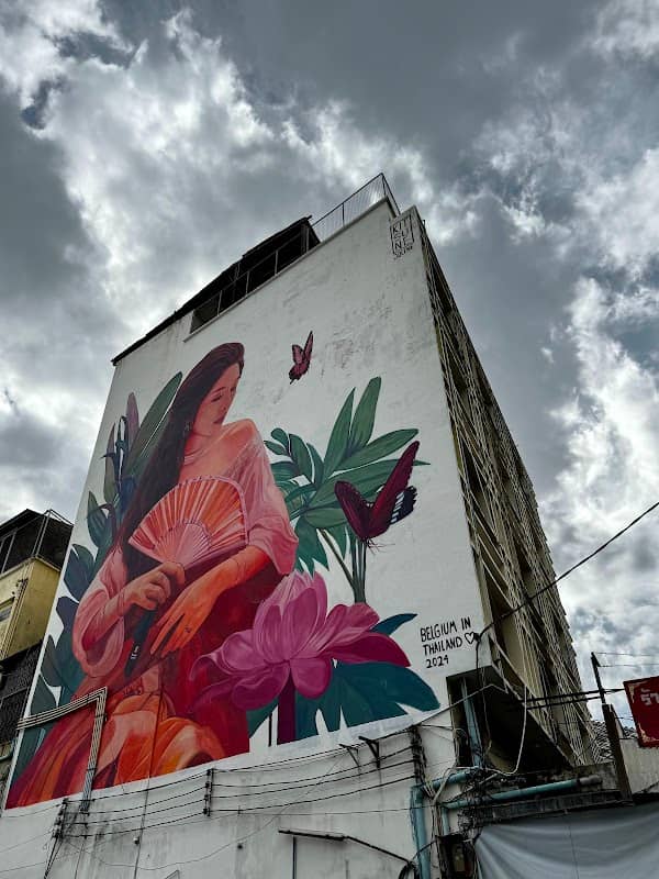 Song Wat Street Art - Image 1