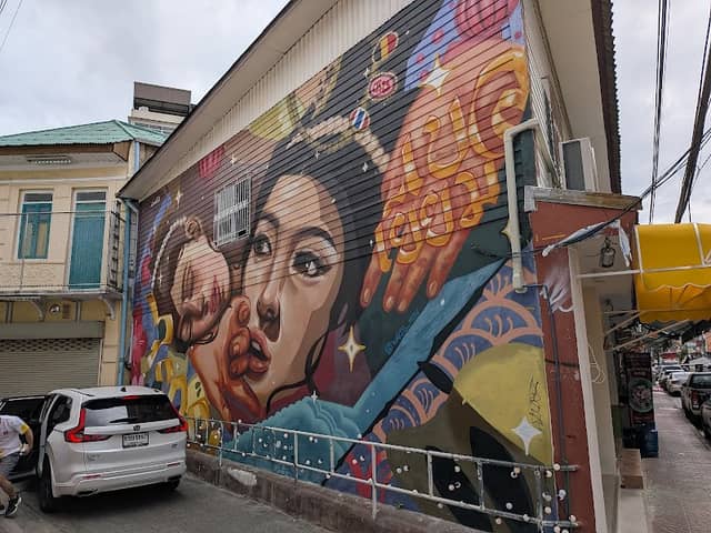 Song Wat Street Art - Image 2