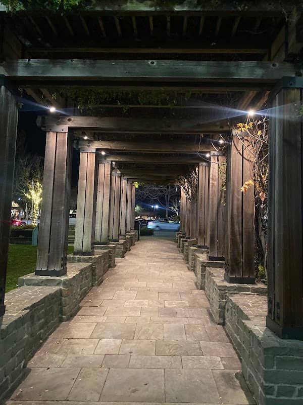 Lafayette Plaza - Image 2