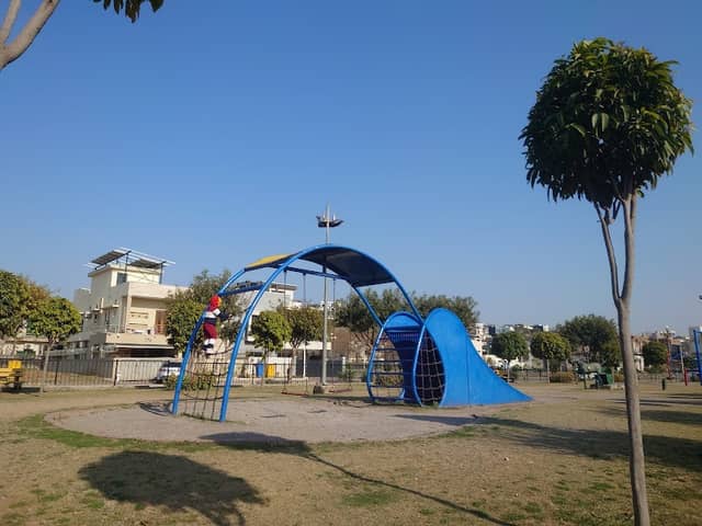 Overseas Enclave 6 Park - Image 1