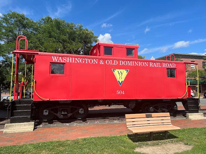 Herndon Caboose Park - Image 2
