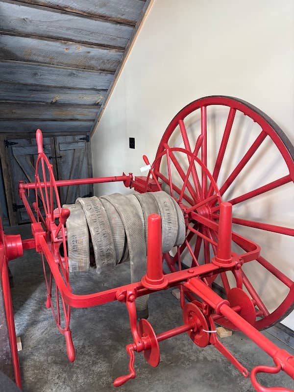 Silver Cliff Museum - Image 1