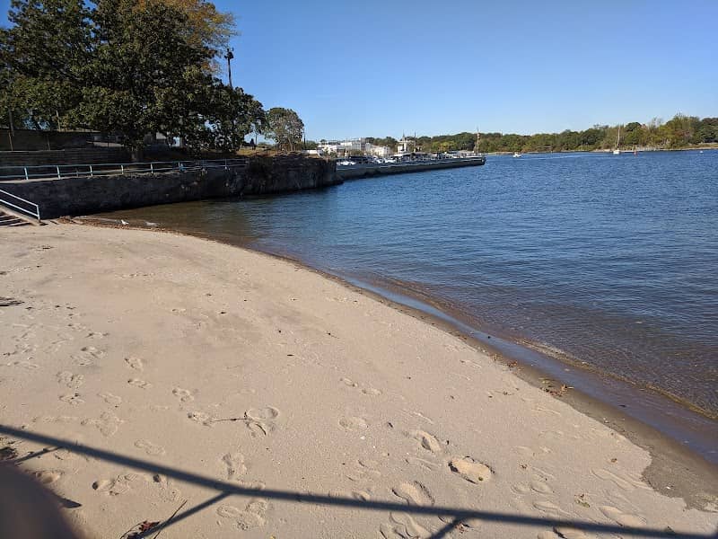 Hudson Park & Beach - Image 4