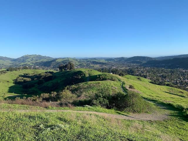 Orinda Oaks Open Space, Donald Drive Entrance - Image 1