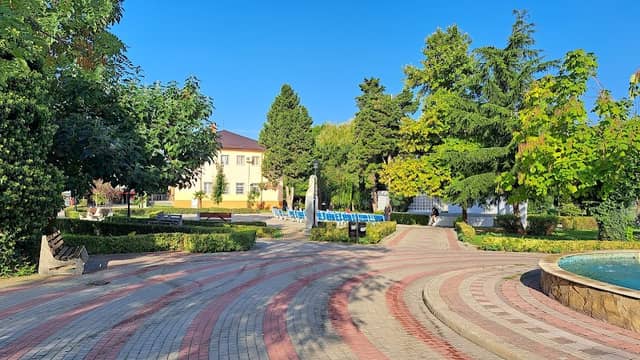 Pomorie Park - Image 1